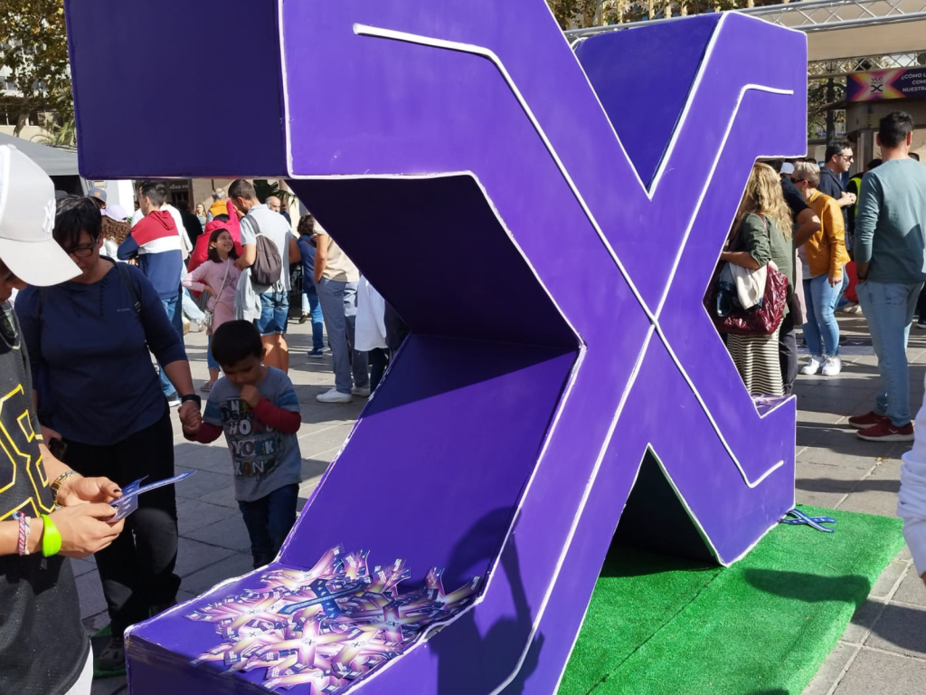 Proceso de la decoración evento VLC tech X-perience creada por el artista fallero Vicente Chaveli