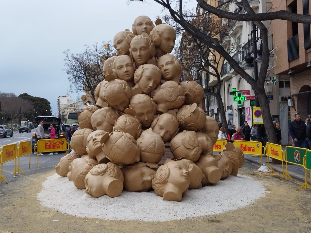 fallas-street-marketing-accion-publicitaria-artistas-falleros
