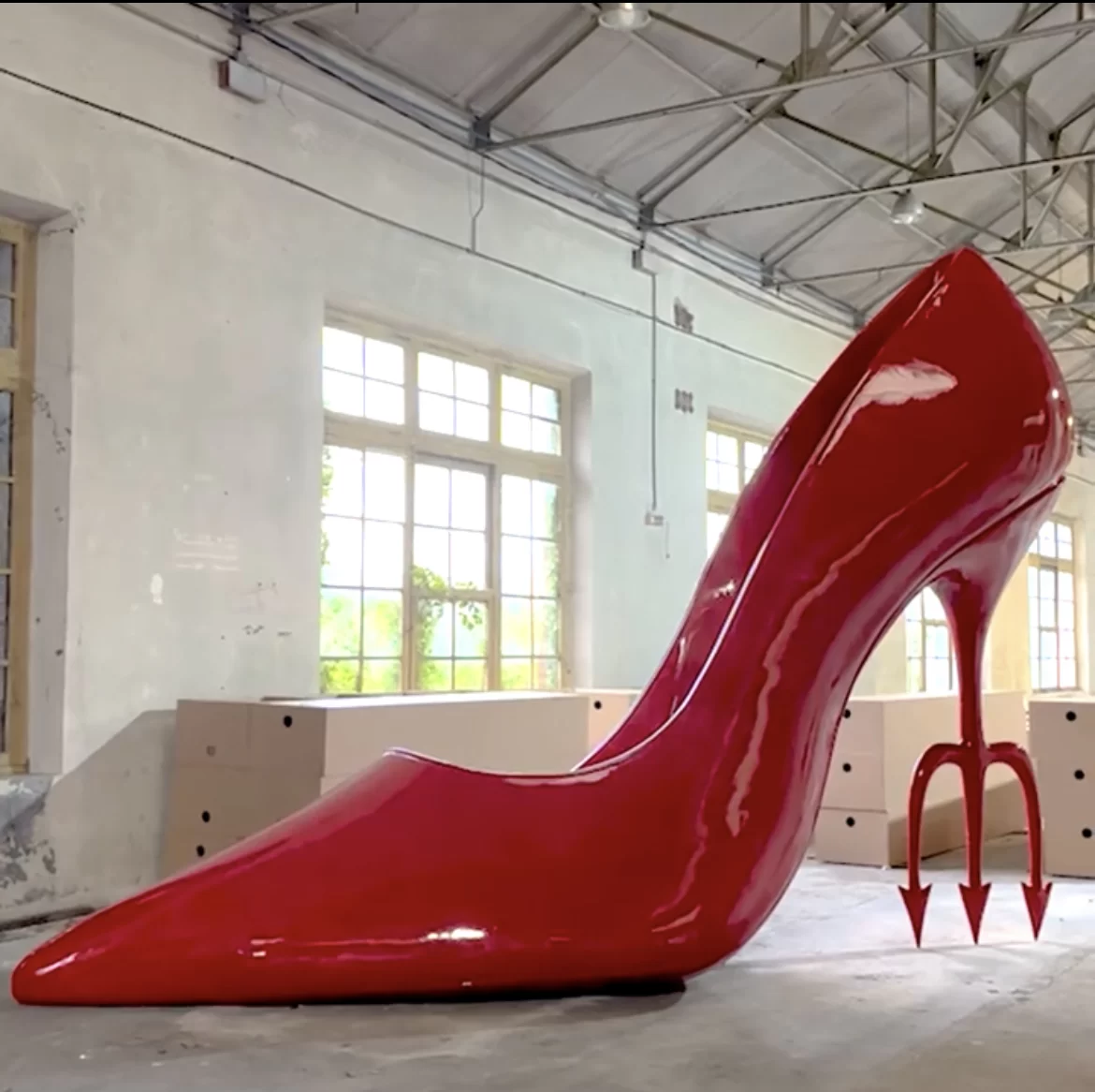 Artistas falleros crean un zapato gigante para los Premios Princesa de Asturias 2023